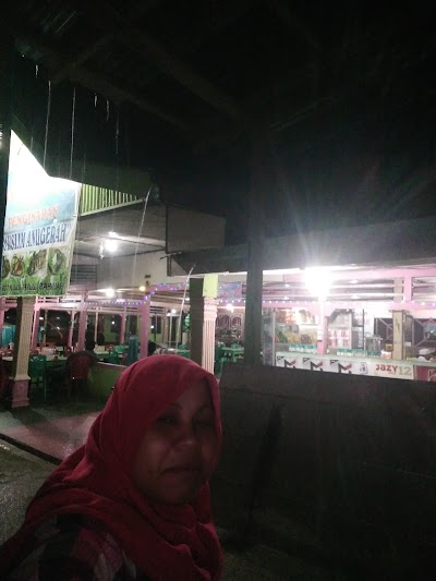 Photos of Rm Dan Penginapan Anugrah
