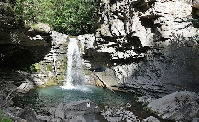 Cascade du Saut de la Pie (Auzet)