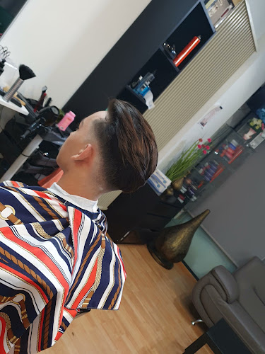 Beoordelingen van Rayan kapsalon in Sint-Niklaas - Kapper
