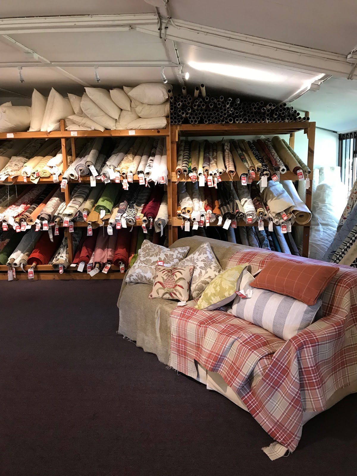 Loose Ends Fabrics & Workshop