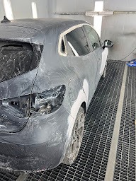 Photo n°22 de srn auto 13 à Marseille (Atelier de carrosserie automobile)