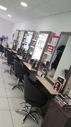 Photo n°12 de Diloy's à Le Boulou (Salon de coiffure)
