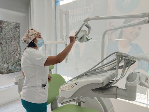 Pura Vida Huelin | Clínicas Dentales