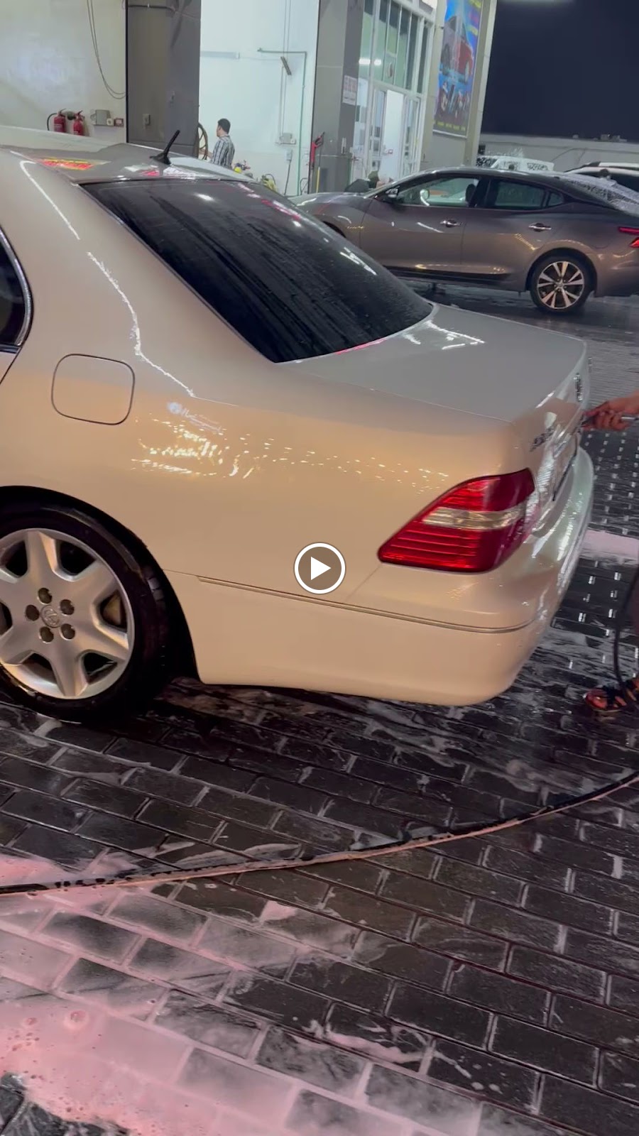 Al Dana car wash and polishing - صورة 3