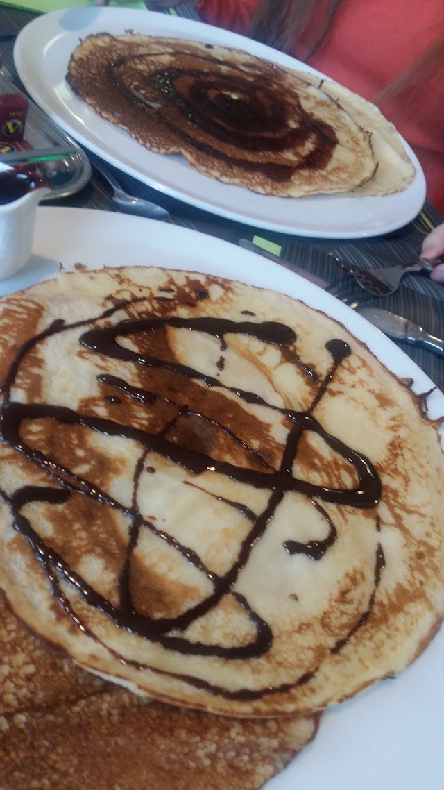 ROBIN'S CAFÉ