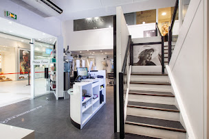 Photo n°3 de Philippe Friaud Coiffure C.C GEANT à Saint-Doulchard (Salon de coiffure)