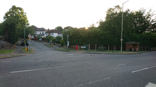 Post box - Royal Mail (Coniston Road) - Thumbnail