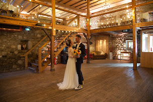 Photo n°3 de L'atelier Carlina - Coiffeuse à domicile & Salon privé à Saint-Gervais-les-Bains (Salon de coiffure)