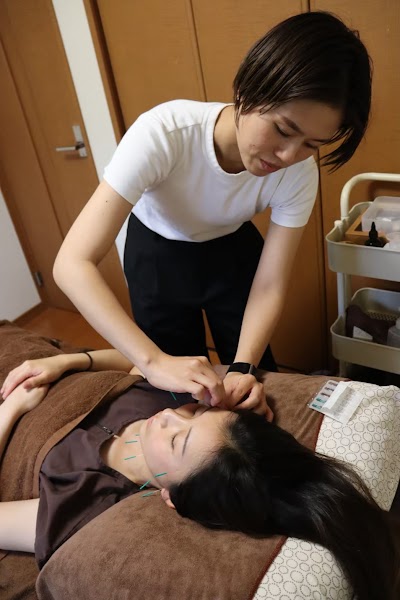 R&(アールアンド)鍼灸マッサージサロン