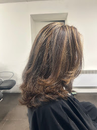 Photo n°17 de coiffure isabelle à Saint-Cézaire-sur-Siagne (Salon de coiffure)