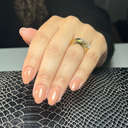 ESSENTIAL nails and more