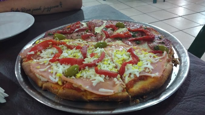 Shaggui's Pizza, Author: Fernanda Daffunchio