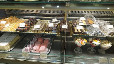 photo of Stephen Confectionery