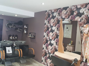 Photo n°3 de Tête à Tête à La Tour-de-Salvagny (Salon de coiffure)