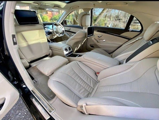 White Glove Chauffeur Service - Thumbnail