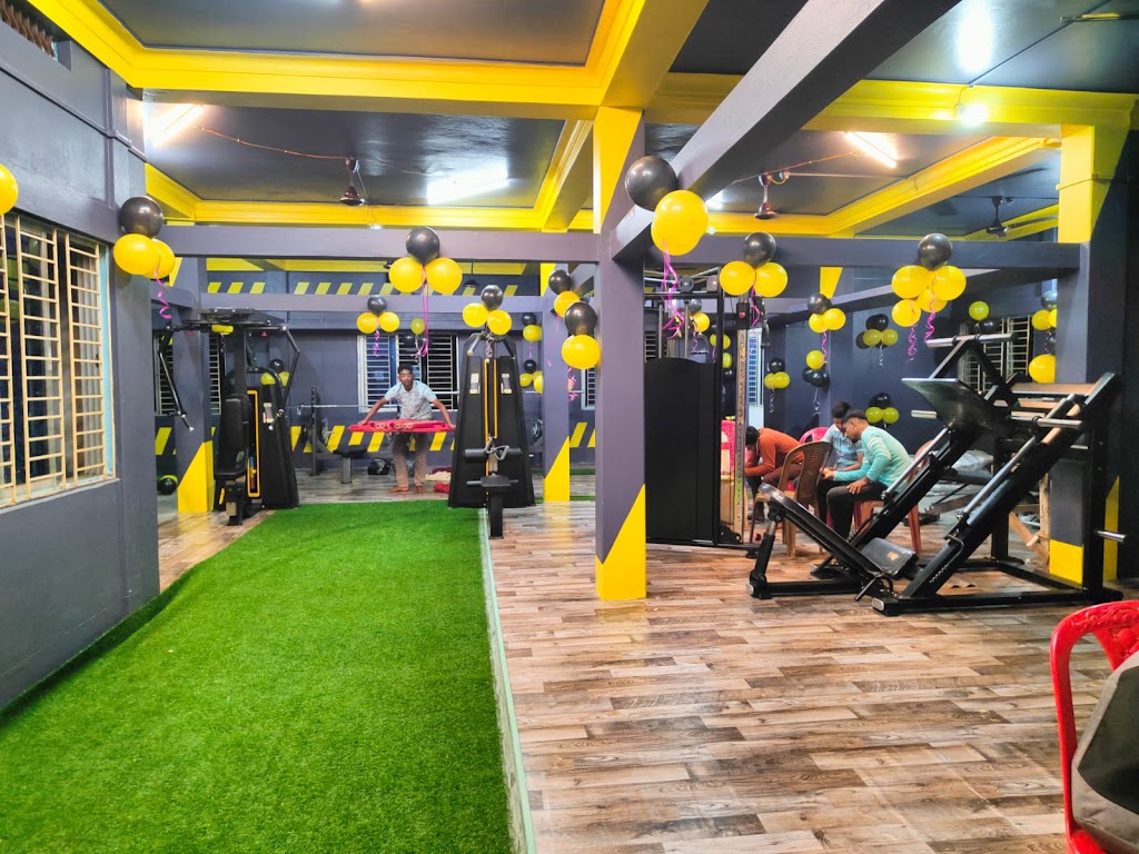 Cuts Curves The Unisex Gym