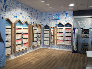 Photo n°12 de Opticien L'Isle-d'Abeau - Zac Saint-Hubert - Krys à L'Isle-d'Abeau (Magasin de lunettes de soleil)