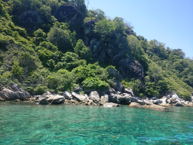 Raya Island