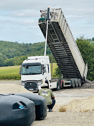 Photo n°17 de ADTP32 / DEGLAVE Matériaux / Travaux / Locations à Bascous (Service de transport)