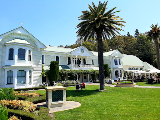 Vines and Views Tours - New Zealand