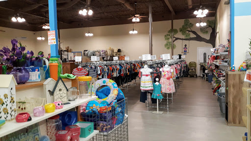 Serenity Pointe Thrift Store - Thumbnail