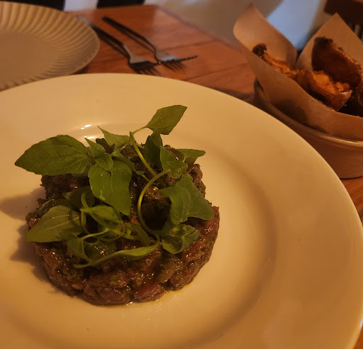 Essen Restaurant - Thumbnail