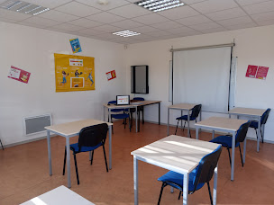 Photo n°1 de La Poste - Centre d’examen du code de la route à Barbezieux-Saint-Hilaire (École technique)