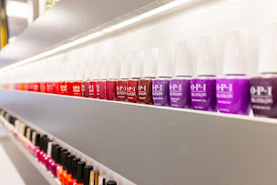 Photo n°28 de Manucure Institut (Bar à ongles O.P.I et Institut) à Royan (Service d'épilation à la cire)