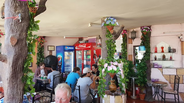 Cornish Cafe مطعم ومقهى الكرنيشSyrian Restaurant