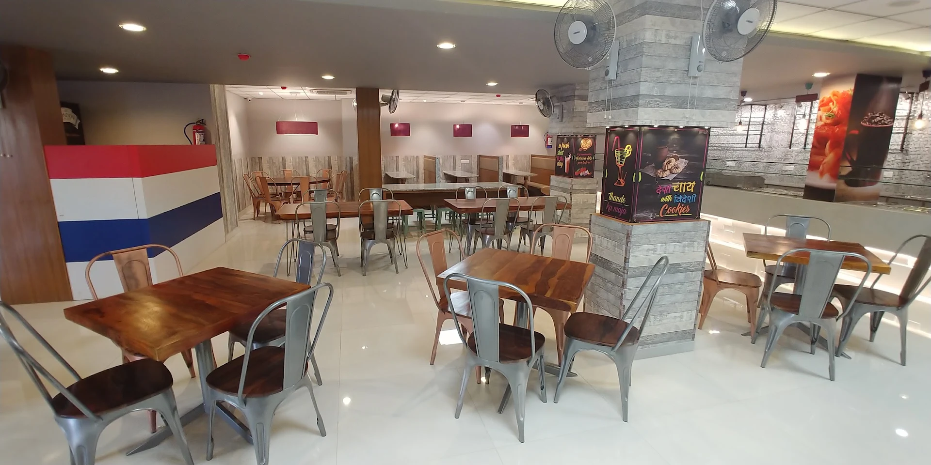 Ganeshwaram Restaurant, Hotel & Banquet - 45 Noida
