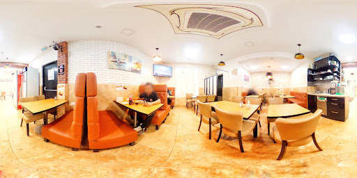 Photo 1 - 85 Ozo Maison Burger