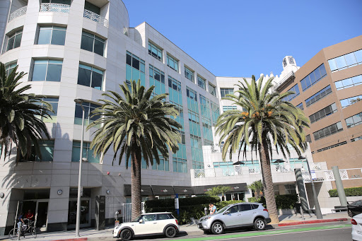 Salon Republic Santa Monica on 2nd