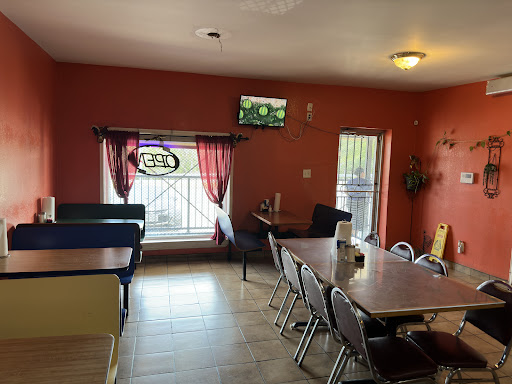 La Estacion Panaderia y Restaurant