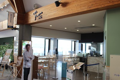 カフェ テルツィーナ