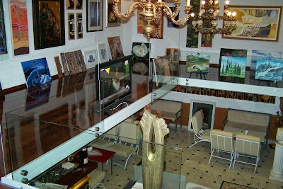 GALERIA E. RIRA