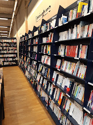 Photo n°22 de Cultura à Chambray-lès-Tours (Magasin de jeux vidéo)