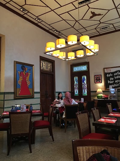 Photos of A Caf&eacute; by Sampoerna