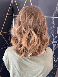 Photo n°19 de Saint Pierre Coiffure à Bollène (Salon de coiffure)