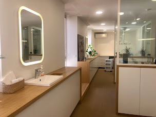 Photo n°14 de Dr Cabot Isabelle - Orthodontiste à Nice (Orthodontiste)