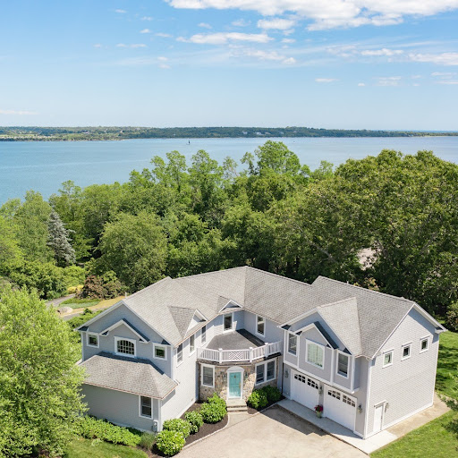 Shana Speer - Realtor - Thumbnail