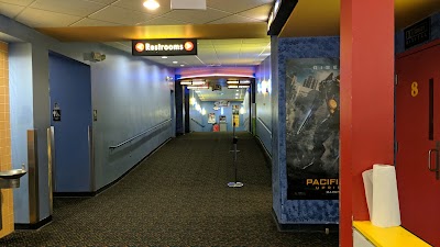 Photos of Hoyts Simsbury Commons