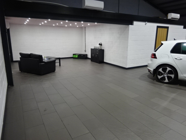 Ebony & Ivory Motors Ltd photo 3