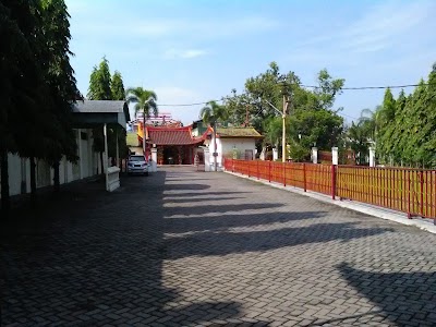 Photos of Klenteng Hok Liong Kiong