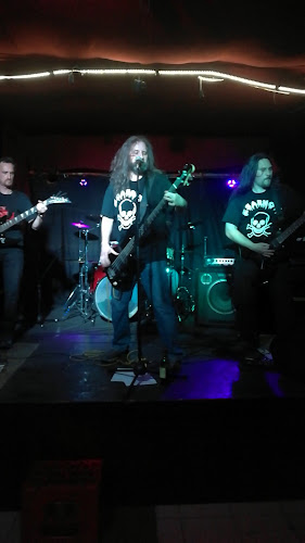 S8 Underground Club - Kocsma