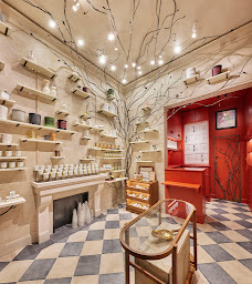 Photo n°29 de Diptyque 34 boulevard Saint-Germain Paris 5e à Paris (Magasin de bougies)