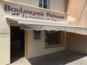 Photo n°13 de La tradition du Loup à Boussières (Boulangerie)