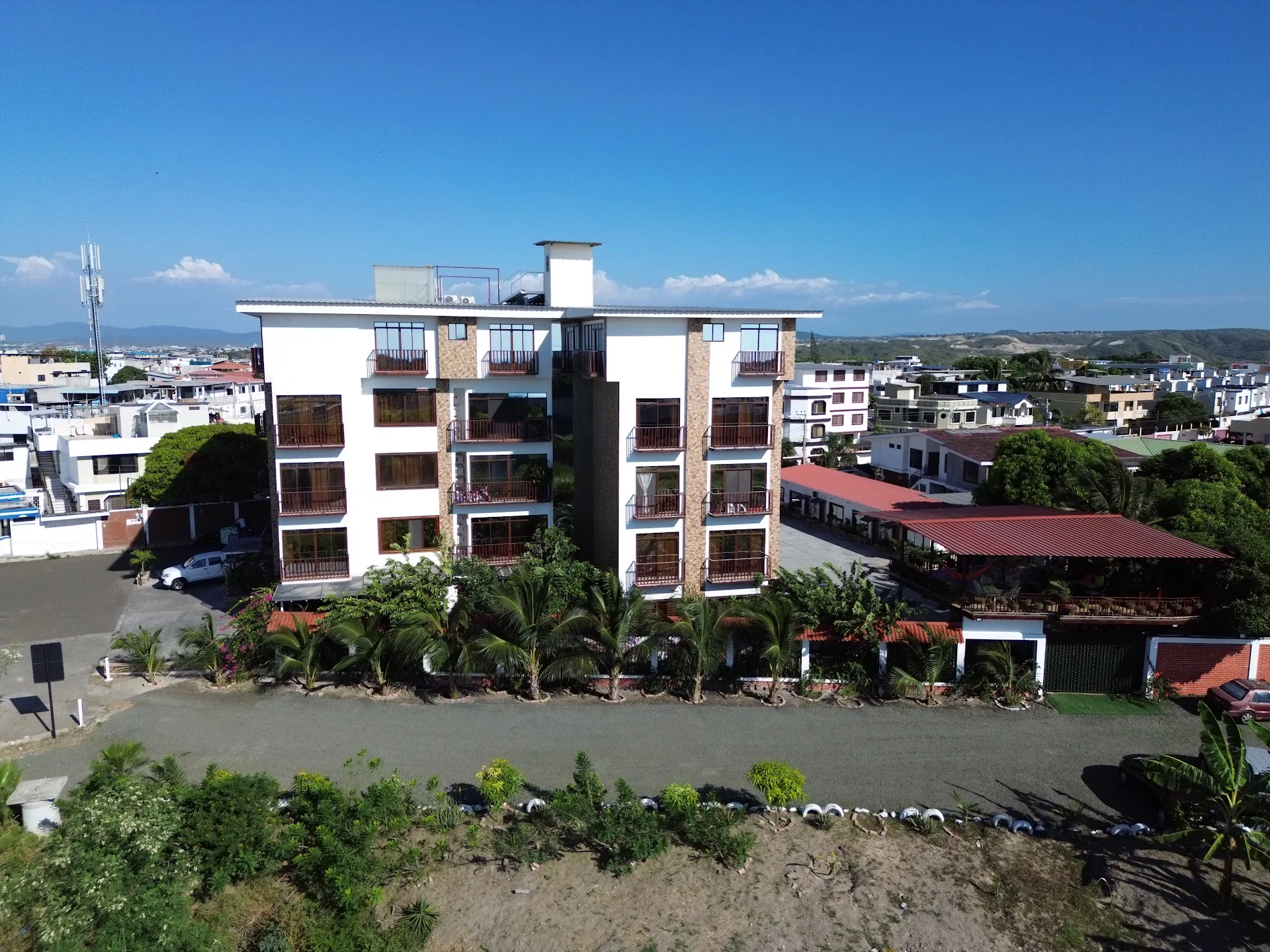 Katamar (Alojamiento con servicios hoteleros)