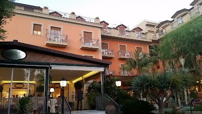 Photos of Grand Hotel Ambassadors