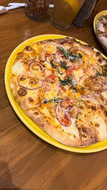 Il Vicino Wood Oven Pizza by null
