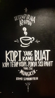 Warung Kopi Darat, Author: Alfian Nurusholeh